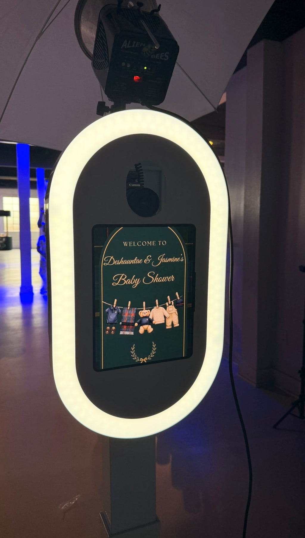 Luxe Signature Booth (Photo Booth Kiosk)